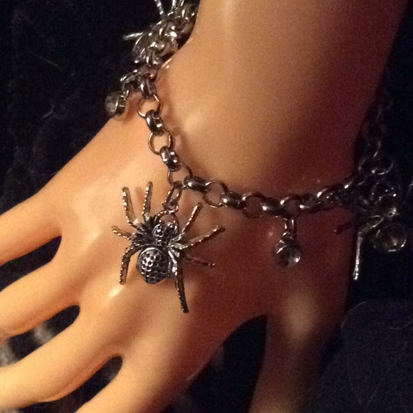 NEW Gothic Elegant creepy Sexy Halloween Spider - Picture 6 of 8